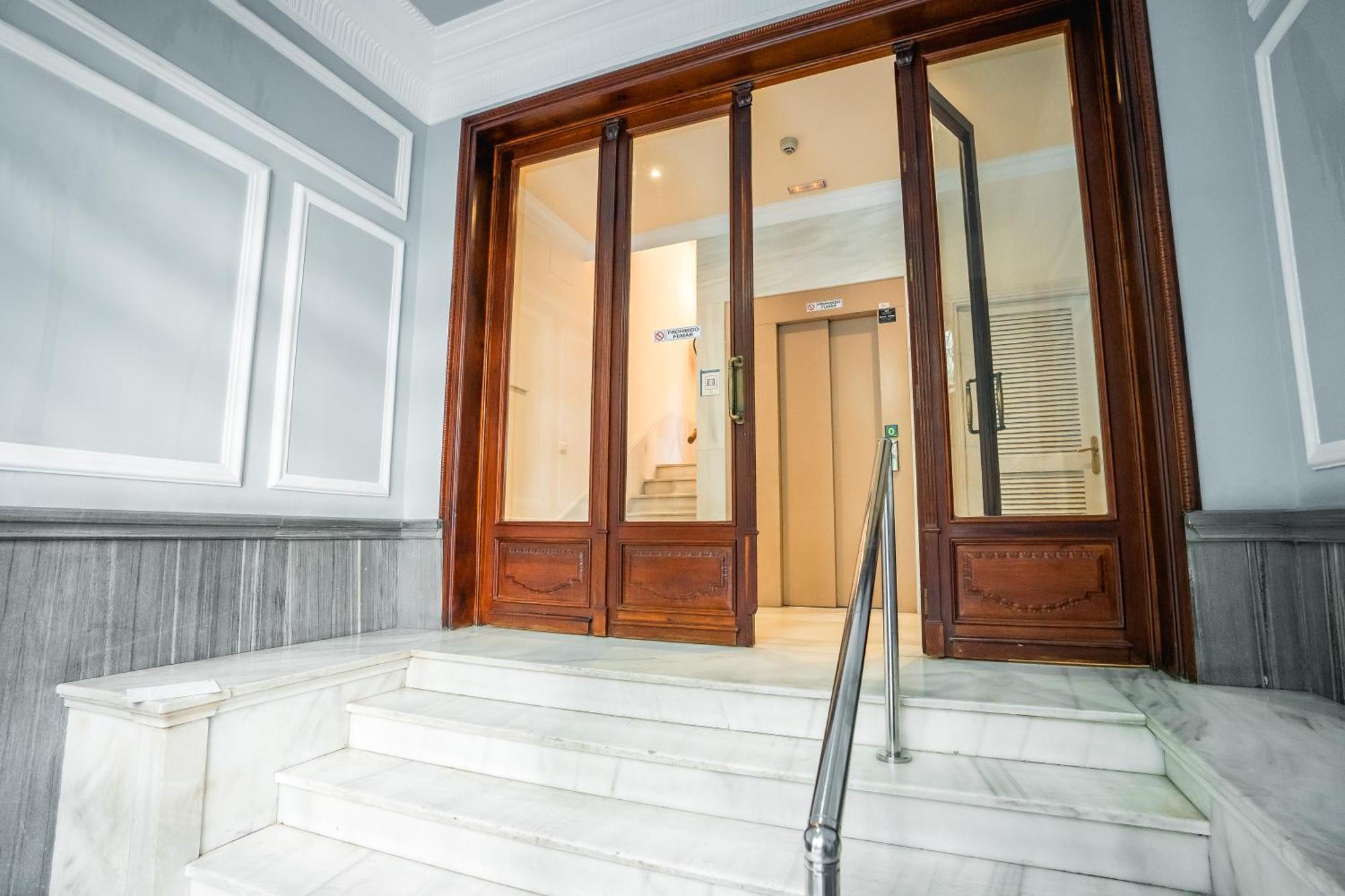 Apartamento Alisios Gran Via - Toque Nazari Granada Exterior foto
